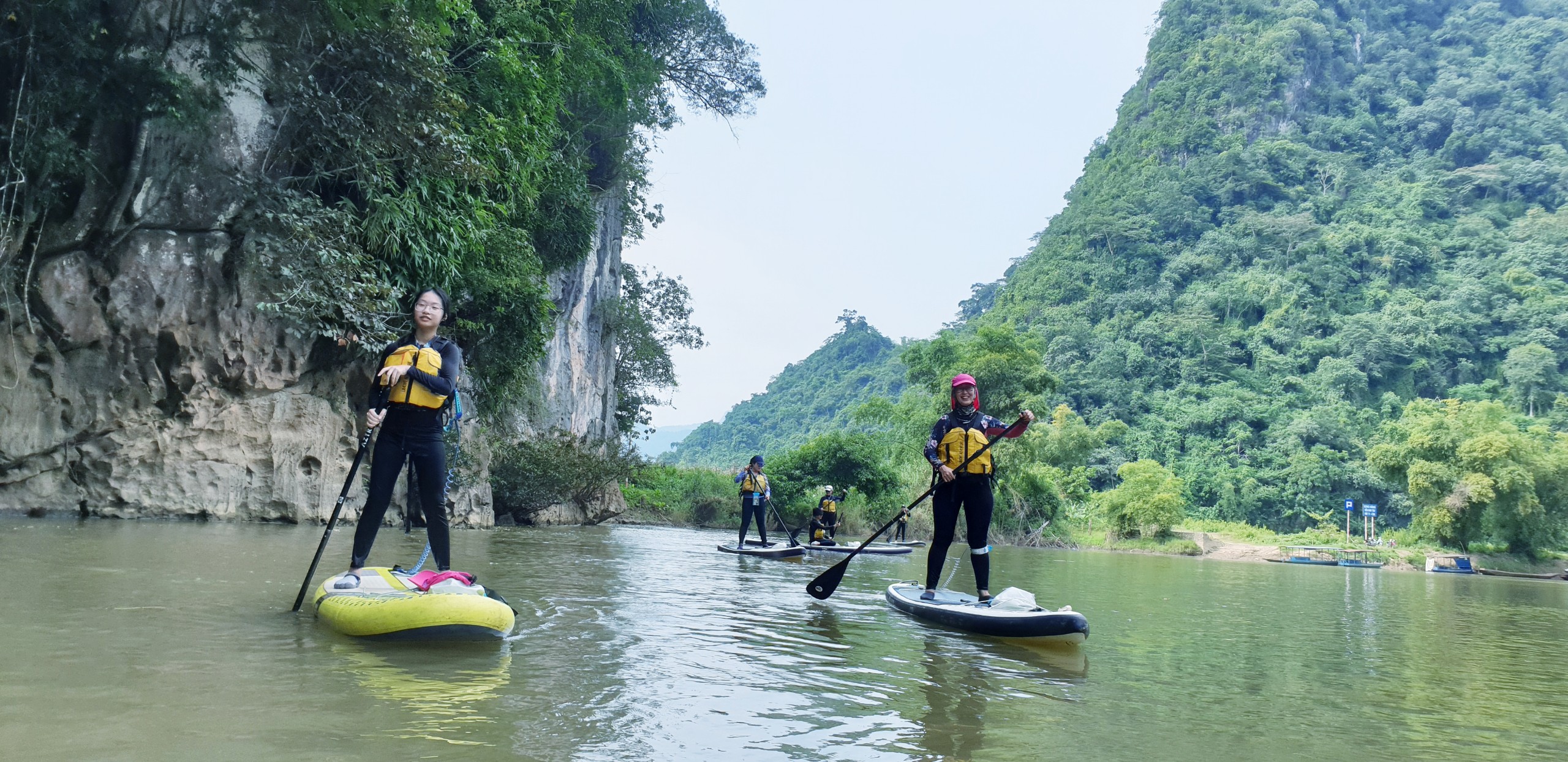 Chèo SUP kayak hồ Ba Bể