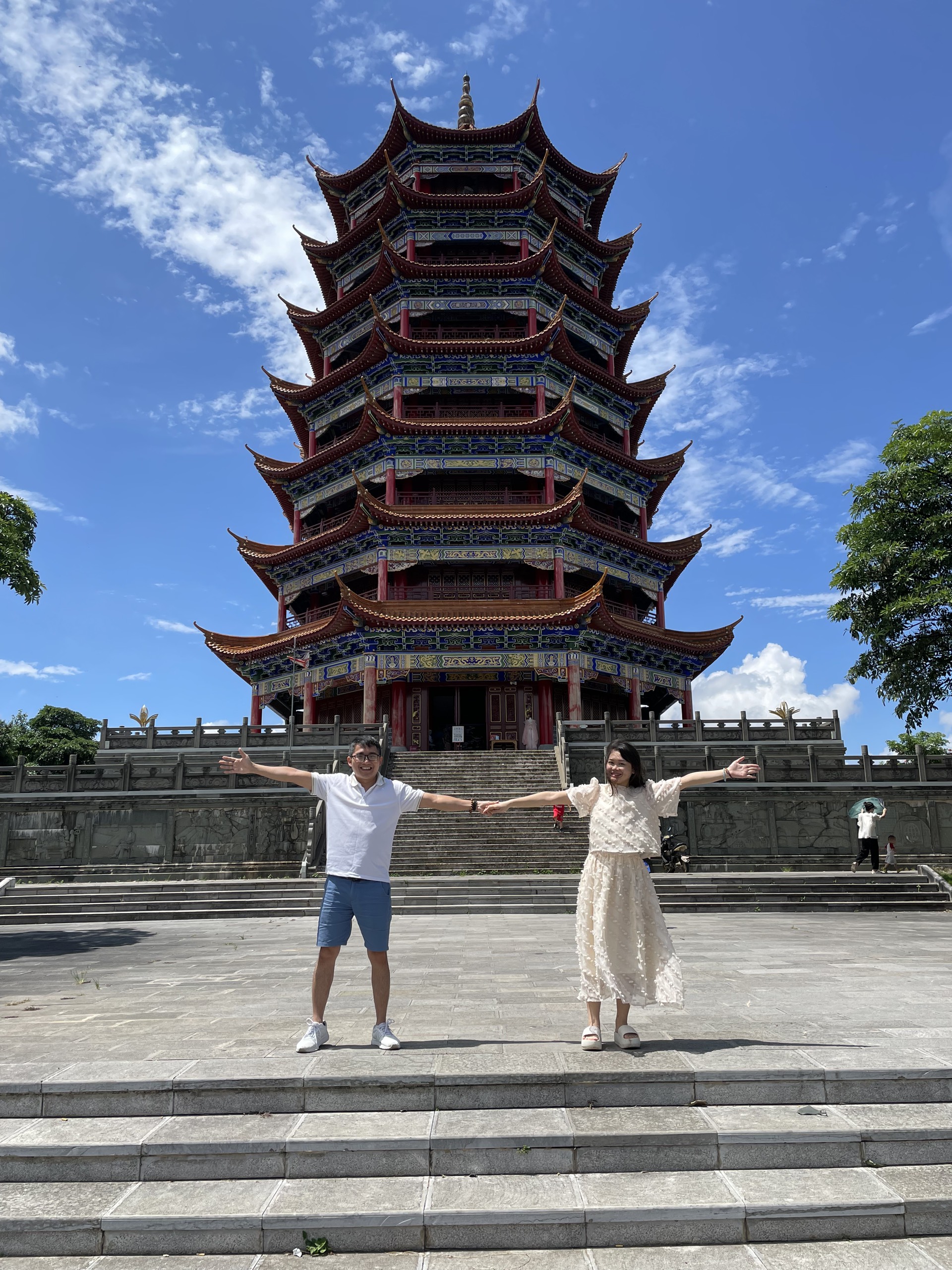 Lầu Chu Tử, Mông Tự